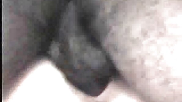 ಸೆಕ್ಸಿ ಕತ್ತೆ ಮತ್ತು ಪುಸಿ ಹೊಂದಿರುವ ಬಿಸಿ ಬಿಚ್ ತುಂಬಾ ಕಮ್ ಶಾಟ್ ಪಡೆಯುತ್ತಿದೆ
